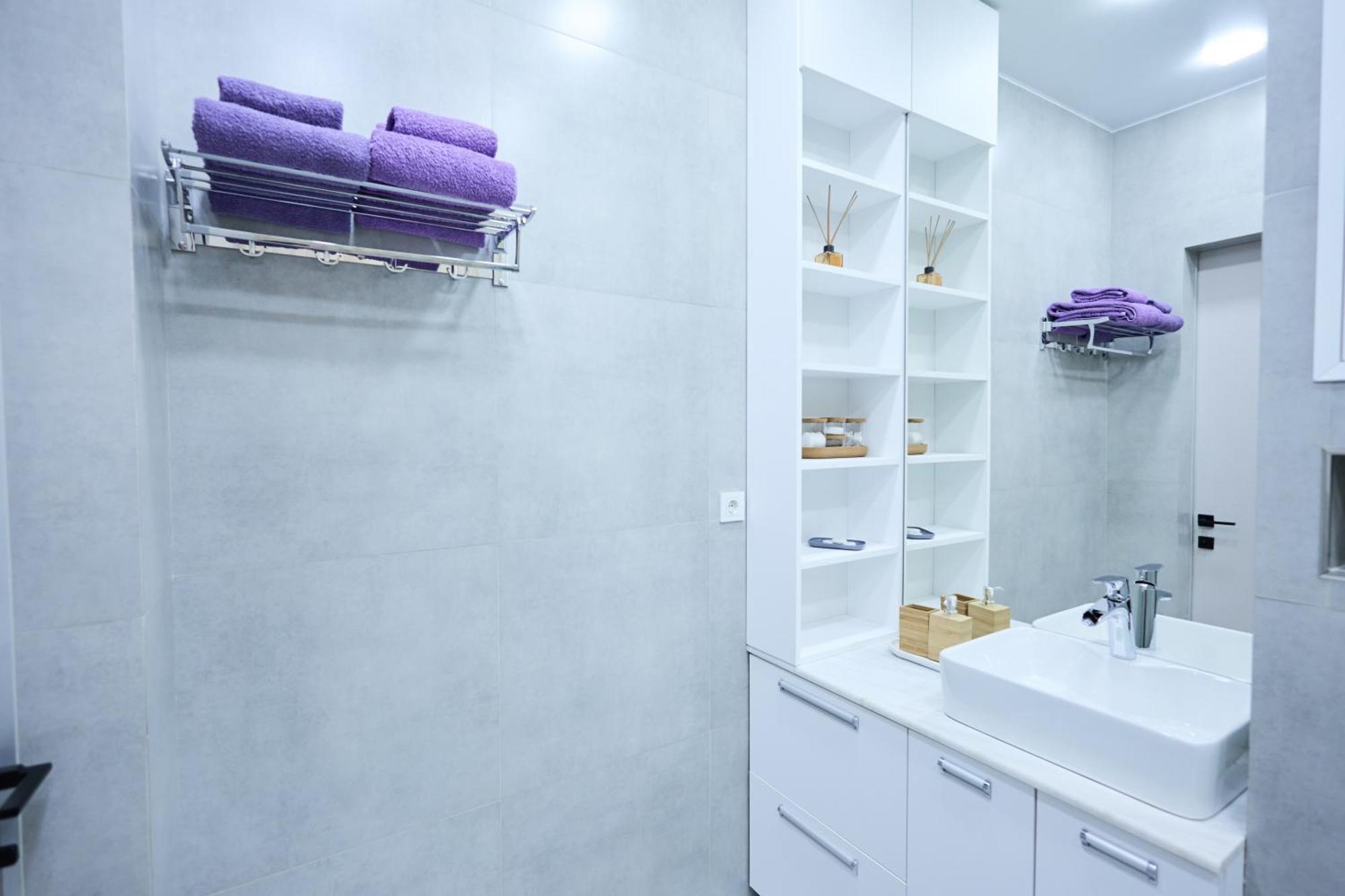 Lovely 1-Bedroom Rental Unit In Downtown Dushanbe Ngoại thất bức ảnh