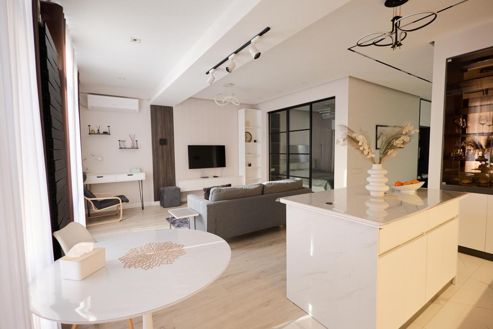 Lovely 1-Bedroom Rental Unit In Downtown Dushanbe Ngoại thất bức ảnh